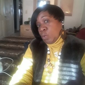 Meet your Posher, Brenda